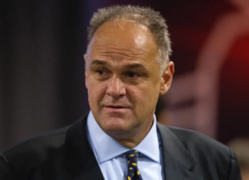 Lenda do basquete brasileiro, Oscar Schmidt morre aos 68 anos