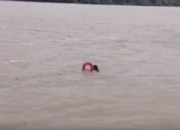 Mulher é vista se afogando e é salva por ribeirinhos, no Pará