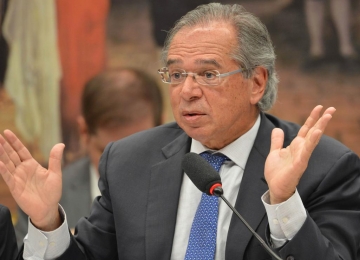 Paulo Guedes afirma quatro privatizações para fazer caixa de governo e movimenta Bolsa de Valores