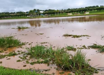 Chuvas do final de semana transbordam lago de Quirinópolis
