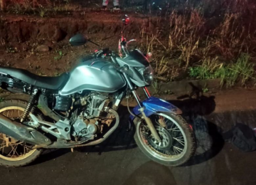 PM flagra adolescente dirigindo moto e prende pai no Serra Dourada, em Rio Verde