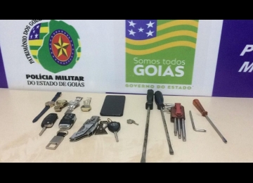 PM flagra três menores furtando residência no bairro Morada do Sol em Rio Verde