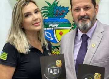Polícia Civil de Goiás assina termo para confecção de RG para pessoas em situação de vulnerabilidade