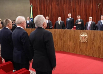 Posse de novo presidente do TSE demonstrou tensão sobre eleições 2022 no Brasil