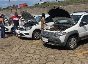 Prefeitura realiza leilão de veículos da AMT em Rio Verde com quase 300 lotes