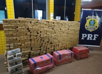 Quase uma tonelada de drogas é apreendida em Jataí em Operação da PRF
