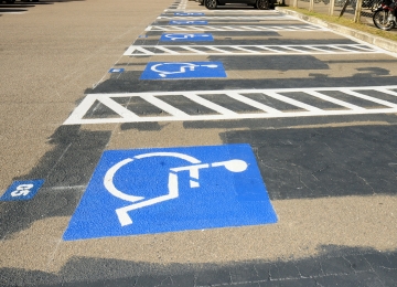 Projeto que isenta ICMS na compra de veículos por pessoas com deficiência é vetado por Caiado