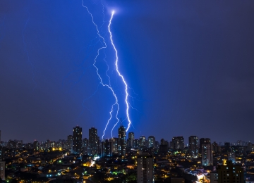 Goiás registrou 2,4 milhões de raios entre janeiro e fevereiro de 2023