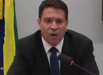 STF determina prisão de Ramagem após saída do país rumo aos EUA