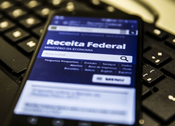 Receita Federal inicia pagamento do 6º lote de restituição do IRPF