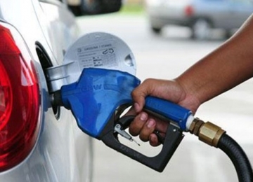 Gasolina terá redução do preço de quase 5% a partir desta quarta-feira (20)