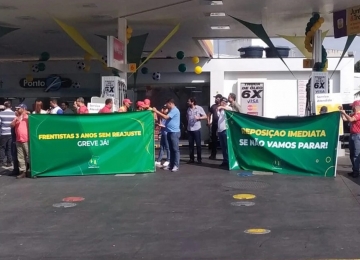 Frentistas iniciam greve e cobram reajuste salarial em Goiás