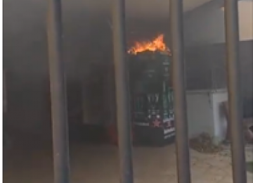 Incêndio em ponto comercial no bairro Canaã