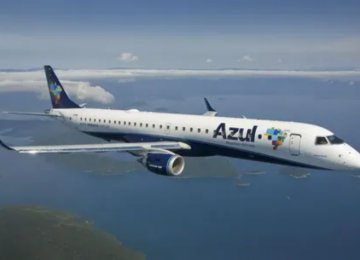 Falso piloto tenta invadir cabine de voo da Azul durante trajeto entre Porto Alegre e São Paulo