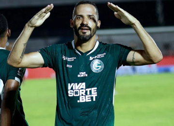 Goiás vence Botafogo-SP fora de casa e sobe para 5ª posição na tabela