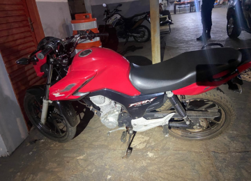 GCM recupera moto furtada e localiza peças em outro veículo