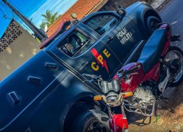 CPE recupera motocicleta com restrição de roubo ou furto