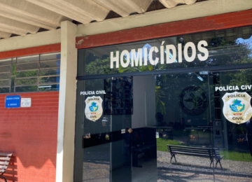 Operação da Polícia Civil prende grupo investigado por assassinatos brutais em Goiânia