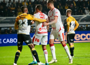 Vila Nova perde para o Criciúma e soma terceira derrota seguida na série B