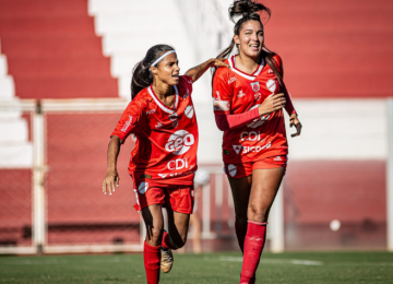 Invicto e líder: Vila Nova goleia e avança com autoridade no Brasileirão Feminino A3