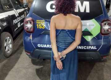 Foragida se passa por outra pessoa, mas é descoberta e presa pela GCM