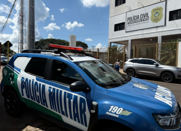 Polícia Militar impede violência e conduz envolvidos após invasão de residência em Rio Verde