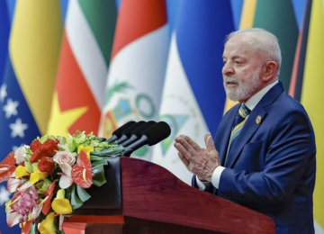 Lula propõe maior participação da China em obras de infraestrutura na América Latina durante fórum internacional