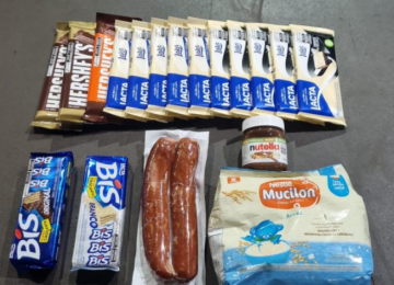 Homem é flagrado furtando chocolates e alimentos em mercado no Bairro Morada do Sol e acaba preso por mandado em aberto