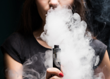 O SOPRO PERIGOSO DA NOVA GERAÇÃO: CIGARRO ELETRÔNICO