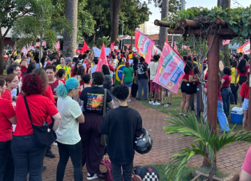 Manifestantes realizam ato em apoio à reeleição de Lula em Rio Verde