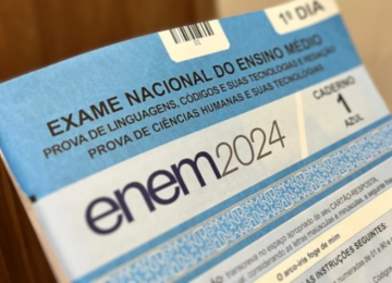 APENAS 1 DOS 12 CANDIDATOS NOTA MIL NO ENEM VEIO DE ESCOLA PÚBLICA