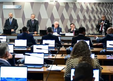 CCJ do Senado aprova o fim da escala 6x1 de trabalho