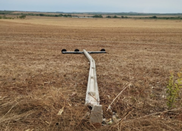 Em Goiás, vendaval derruba mais de 4 mil postes e interrompe energia, ao longo de um ano