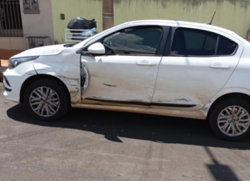 Motorista foge após colidir com outro carro, mas é localizado em poucos minutos pela PM