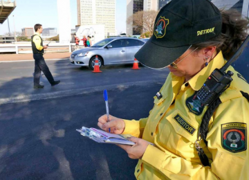 Aprovado porte de arma para agentes de trânsito na Câmara; Senado deve votar