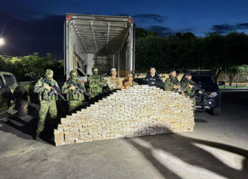 Operação militar de GO e MT aprende meia tonelada de cocaína avaliada em R$ 25 milhões 