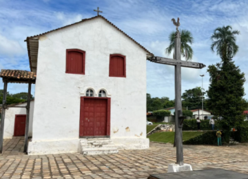 Arqueólogos descobrem cemitério de pessoas escravizadas com mais de 200 anos sob igreja de Jaraguá-GO