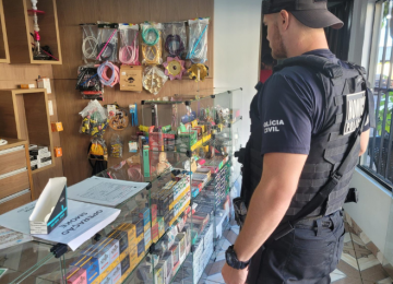 Polícia Civil de Rio Verde apreende mais de 700 cigarros eletrônicos e prende 5 pessoas em operação