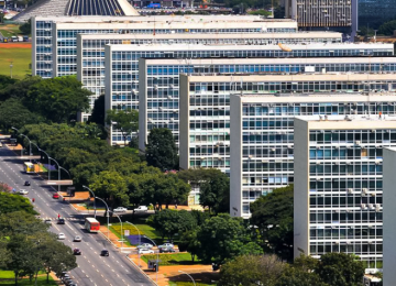 Setor público fecha 2024 com déficit menor e melhora nas contas, diz Banco Central