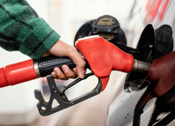 Etanol e gasolina têm quedas nos preços em abril