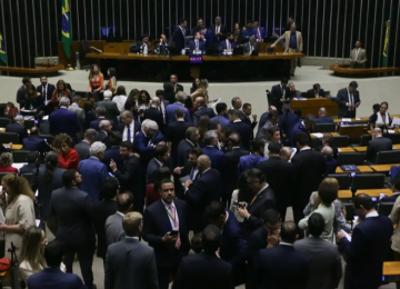 Câmara aprova isenção do Imposto de Renda para quem recebe até R$ 5 mil mensais