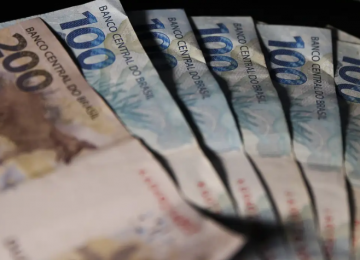 Brasileiros ainda têm R$ 10,5 bilhões para resgatar em valores esquecidos, informa BC