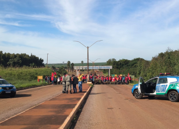 Polícia Militar intervém em protesto do Movimento Sem Terra e efetua prisões em Santa Helena