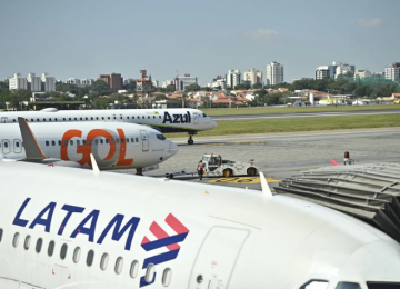 Alta do combustível faz companhias aéreas cancelarem mais de 2 mil voos no Brasil