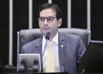 Relator diz que fim da escala 6×1 pode começar a valer já em 2026