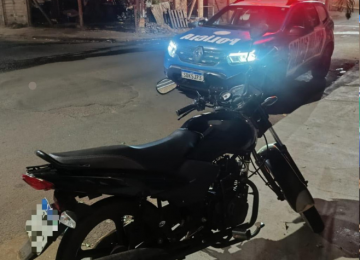 PM prende motociclista que fugiu de bloqueio e quase atropelou agente da AMT em Rio Verde