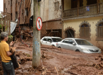 Sobe para 49 o número de mortos e 18 desaparecidos após temporais em MG