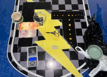 Denúncia leva PM a prender suspeito de tráfico e apreender drogas em Rio Verde