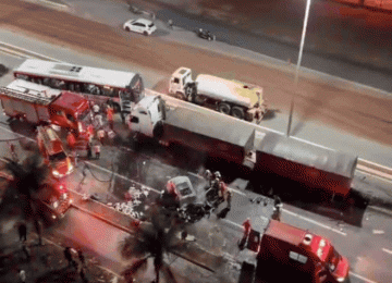 Grave acidente entre carro e caminhão deixa motorista morto na GO-020, em Goiânia