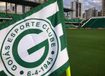 Goiás encerra primeiro turno da série B na liderança da competição 